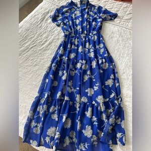 Lulu’s short sleeve blue floral dress